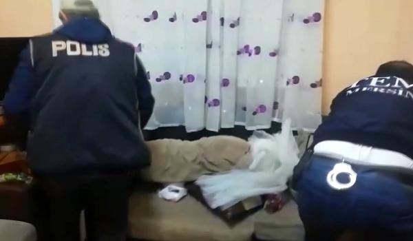 Mersin'de DEAŞ operasyonu: 8 gözaltı