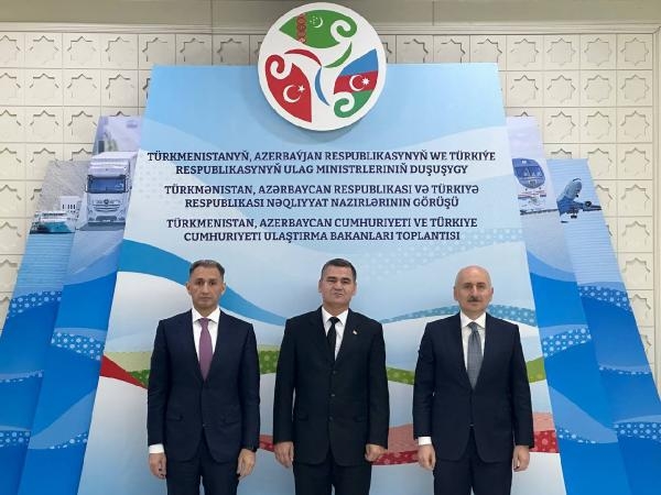 Karaismailoğlu, Türkiye-Azerbaycan-Türkmenistan Ulaştırma Bakanları Toplantısı’na katıldı