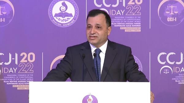  Anayasaya Mahkemesi Başkanı Arslan: Adalet terazisini elinde tutanların sorumluluğu adil karar vermektir   