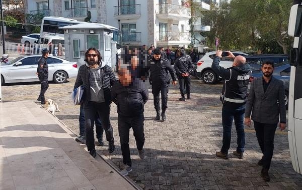 Antalya'da 2B ve orman arazilerinde usulsüzlük operasyonu; 10 tutuklama