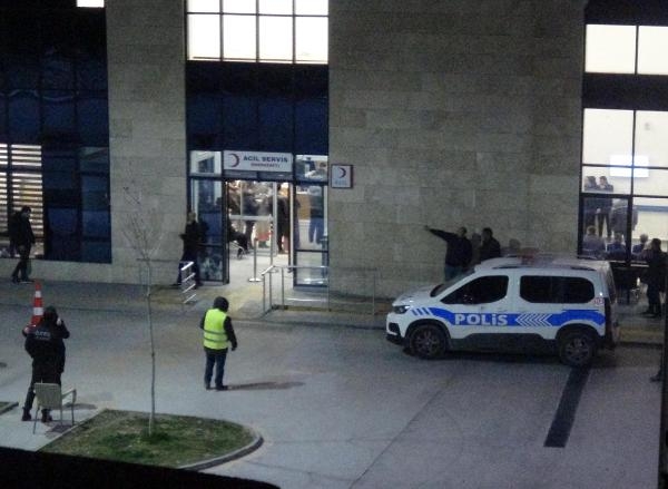 İzmir'de eşinin tabancayla vurduğu kadın ağır yaralandı