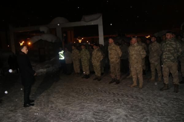 Bitlis'ten Antakya'ya giden güvenlik korucuları, 18 kişiyi enkazdan kurtardı
