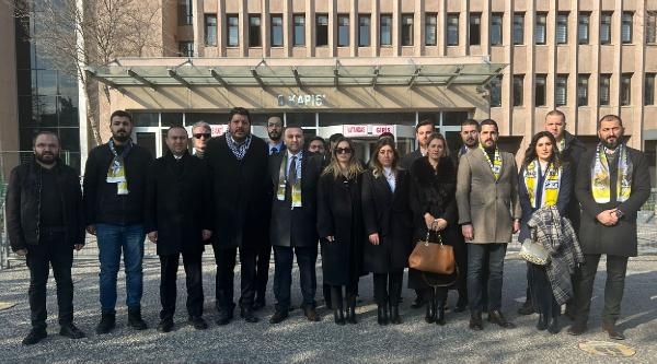 Beşiktaş, Fenerbahçe ve Galatasaraylı hukukçulardan deprem için suç duyurusu