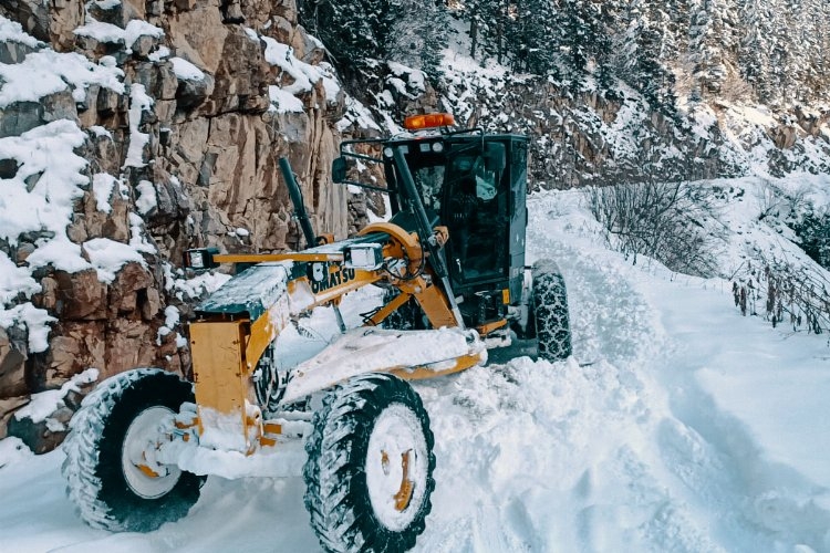 Rize'de kardan dolayı 26 köy yolu ulaşıma kapandı