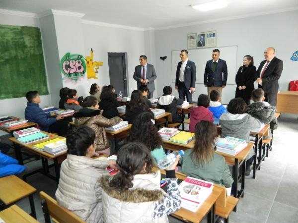Mersin'de 7 bin depremzede öğrenci eğitime başladı 