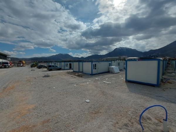 İHH deprem bölgesinde bin 100 konteyner ev kuruyor