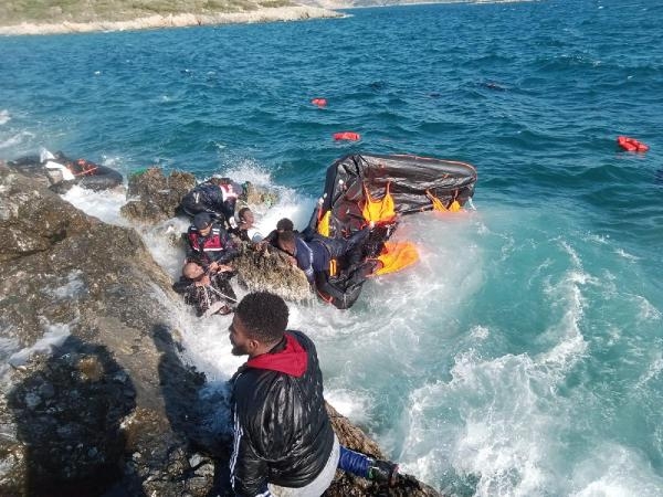 Yunan unsurlarının geri ittiği 38 göçmen kurtarıldı, 4 kişinin cesedine ulaşıldı (2)