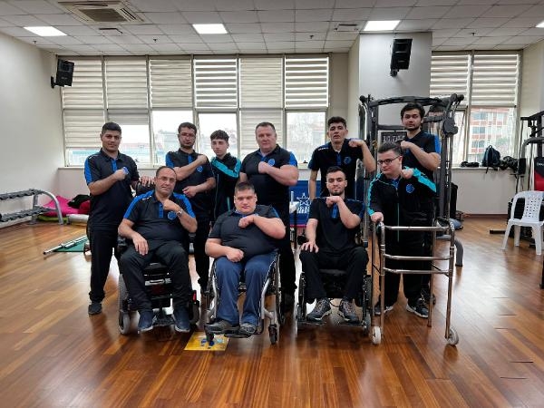 Bağcılar'daki bedensel engelli bilek güreşcileri şampiyonluk için ter dökecek  