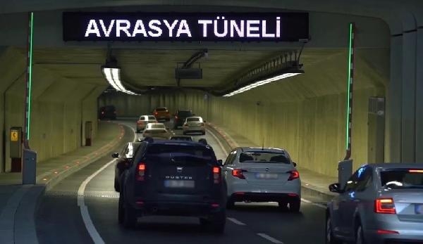 Bakan Karaismailoğlu: Avrasya Tüneli'nde yılın en yüksek günlük geçişine ulaşıldı