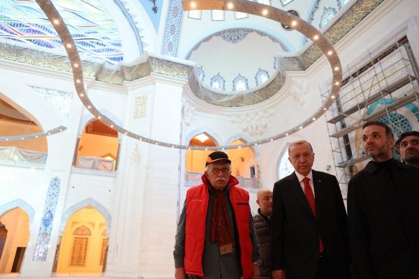 /fotoğraf// Cumhurbaşkanı Erdoğan Barbaros Hayrettin Paşa Camii'nde inceleme yaptı
