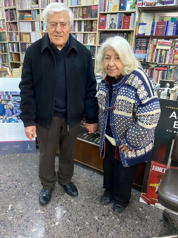Atatürk tarafından 'Kitapçı' soyadı verilen aile, 110 yıldır aynı kitapçıda