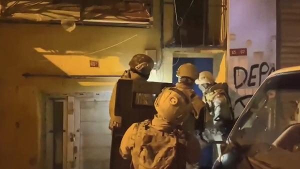 Başakşehir'de kaçak göçmen operasyonu: 4 kişi tutuklandı 