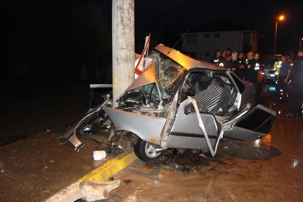 Tokat'ta aydınlatma direğine çarpan otomobilde yaralanan Mert, 5 gün sonra öldü