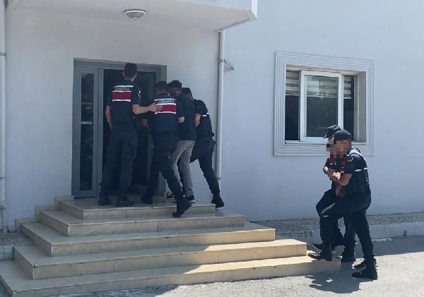 Mersin ve Adana'da silah kaçakçılığı operasyonu: 4 gözaltı