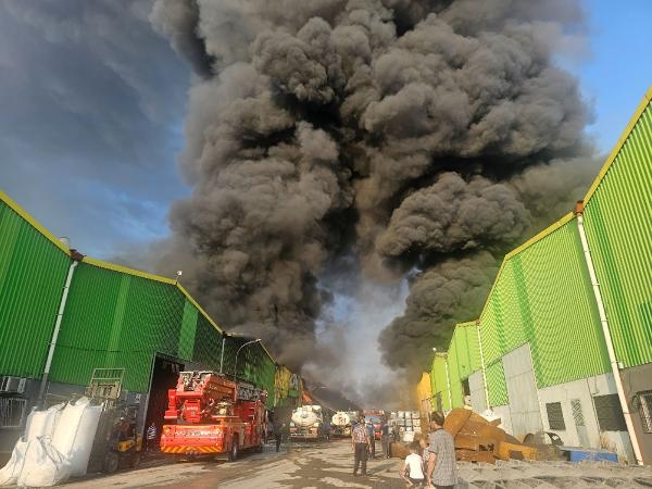 Adana'da iki fabrikada yangın (2 Yeniden