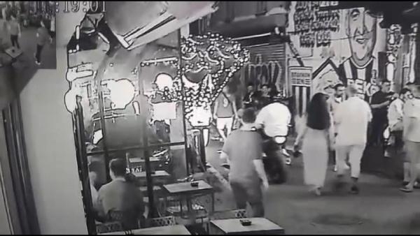 Beşiktaş'ta motosikletteki kişinin öldüğü silahlı saldırının güvenlik kamerası görüntüleri ortaya çıktı