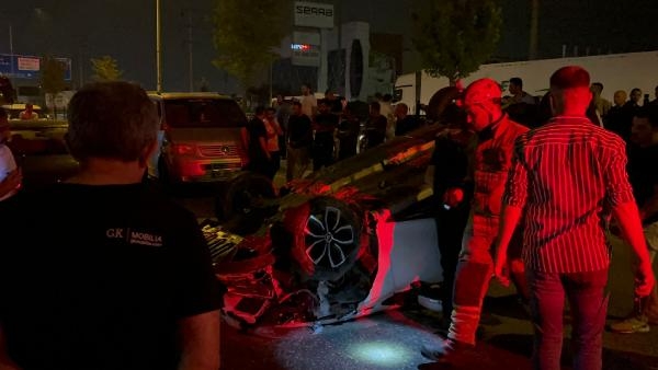 Bursa'da makas atan sürücü zincirleme kazaya neden oldu; 6 yaralı