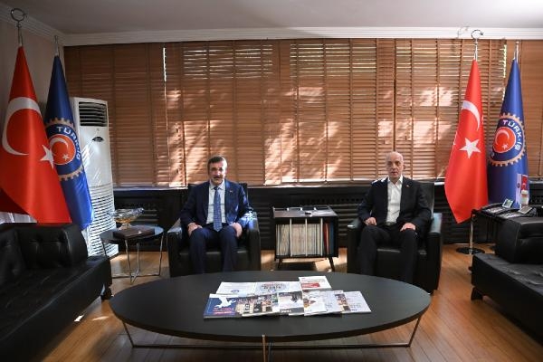 Cumhurbaşkanı Yardımcısı Yılmaz, Türk-İş'i ziyaret etti 