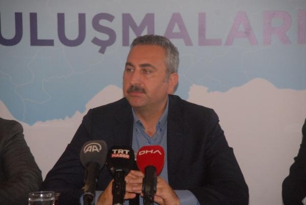 Abdulhamit Gül: Türkiye'nin sivil ve demokratik anayasa yapma ödevi var