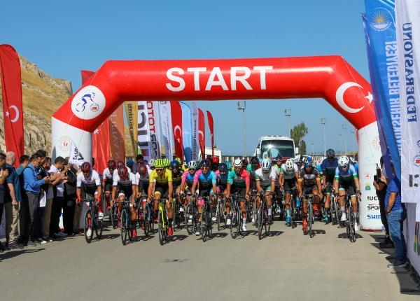 Van'da 'Tour of Van' uluslararası bisiklet yarışları başladı 
