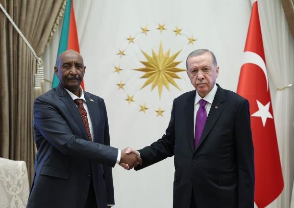 Cumhurbaşkanı Erdoğan, Sudan Egemenlik Konseyi Başkanı ile görüştü