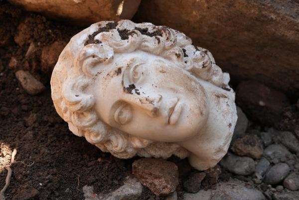 Düzce'de antik kentteki kazıda, Makedonya Kralı Büyük İskender’e ait portre başı bulundu