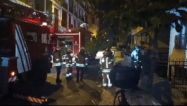 Esenyurt'ta, binanın bodrum katındaki dairede yangın çıktı: 1 kişi kurtarıldı
