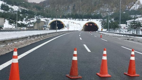 Bolu Dağı Tüneli'nin İstanbul yönü ulaşıma kapatıldı