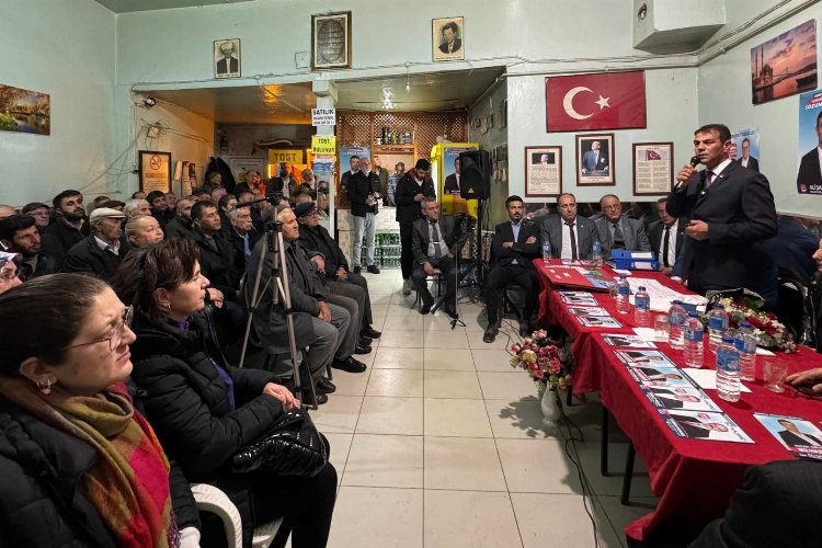 Bilecik Pazaryeri'nde sosyal medya hesabı kapatılan partiden tepki